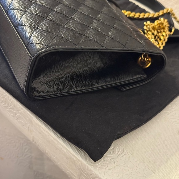 Yves Saint Laurent Paris Caviar leather Envelope bag - Picture 8 of 16